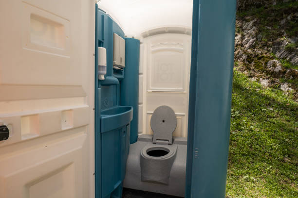 Porta potty rental for festivals in Hampton, IL